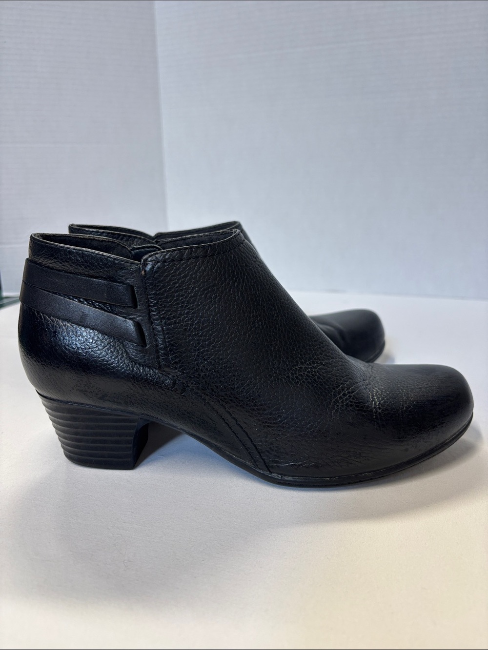 Clarks Black Leather Women’s Ankle Booties